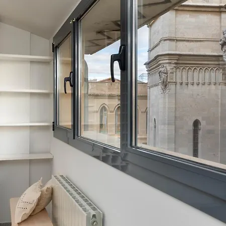 Flateli Placa Catalunya 10 Apartment *