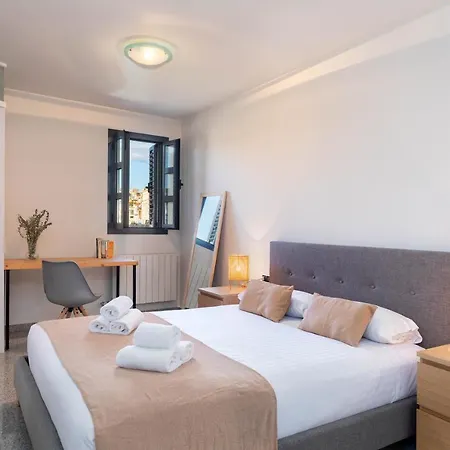Apartment Flateli Placa Catalunya 10 *
